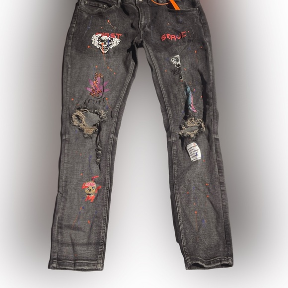 Cooper 9 Men jeans size 34 waist, patched art work. Practically new. - Picture 1 of 3